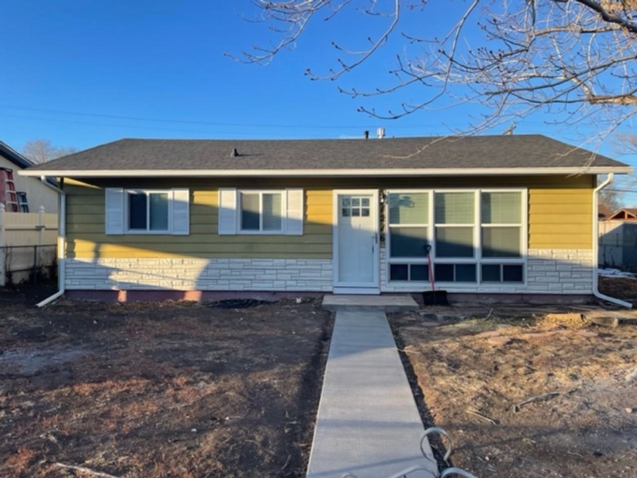 1216 Pando Ave - Photo 3 of 20