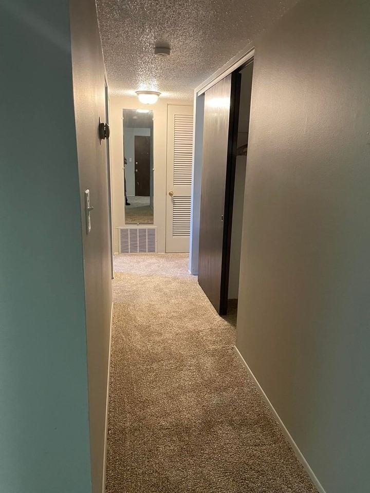 1921 14th Ave S #6 - Photo 4 of 8