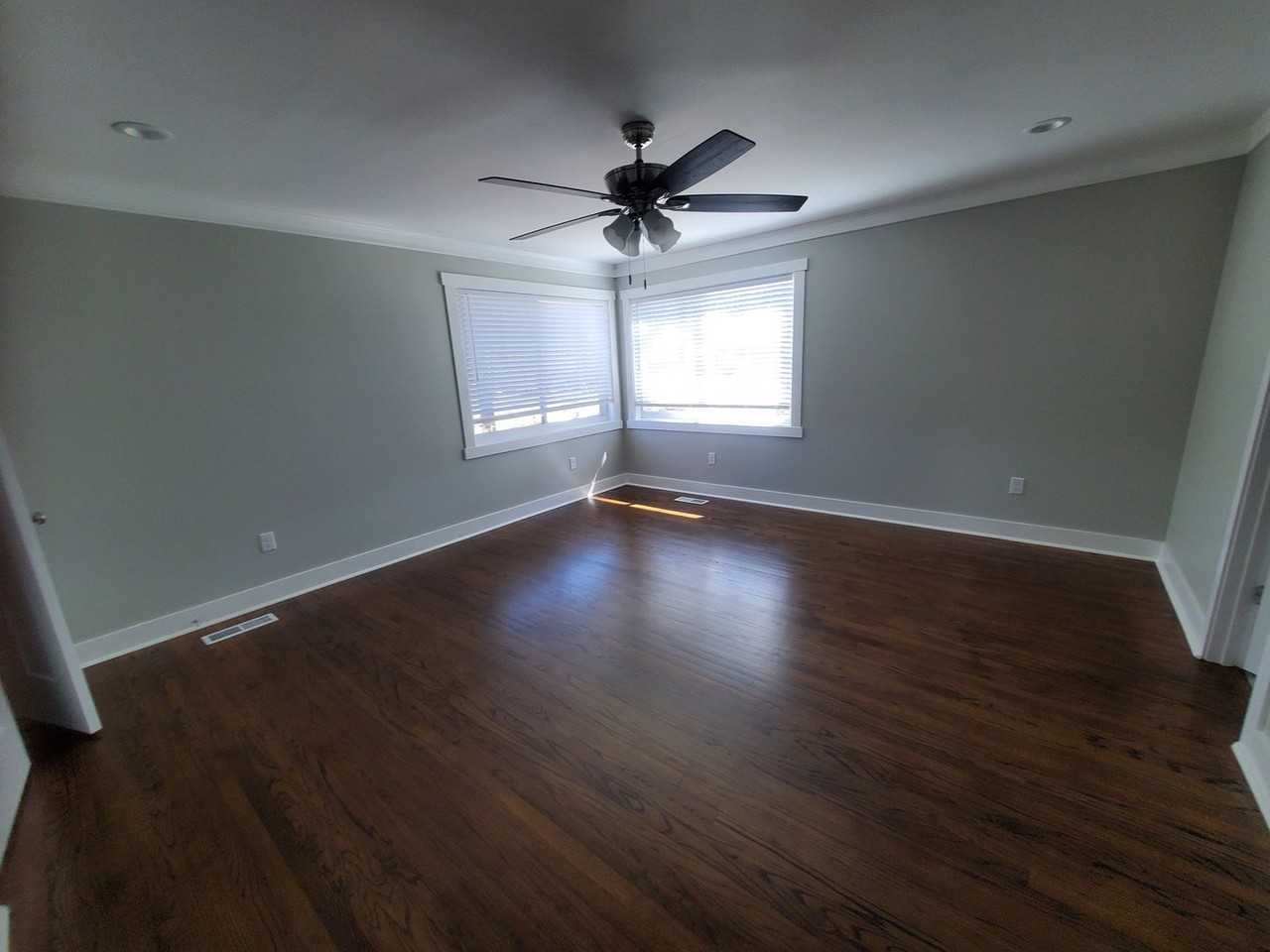 1010 Wildwood Ave - Photo 2 of 10