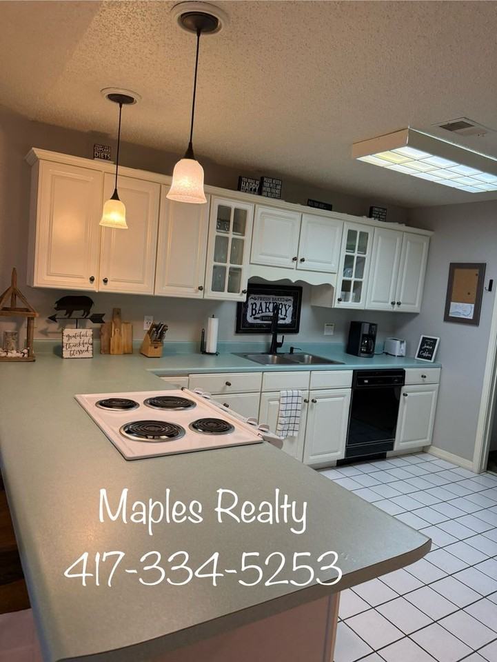 161 Avondale Dr #12 - Photo 3 of 17