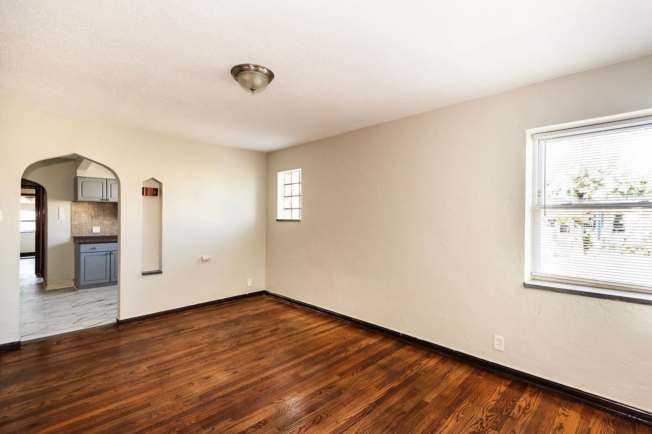 5322 Miami St - Photo 3 of 16