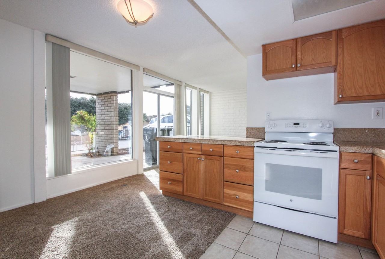 1145 N Tapadero Dr #B6 - Photo 6 of 16