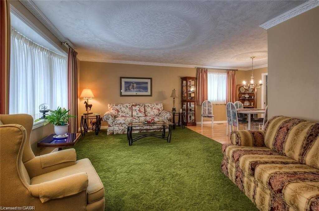 416 Warrington Dr - Photo 4 of 24