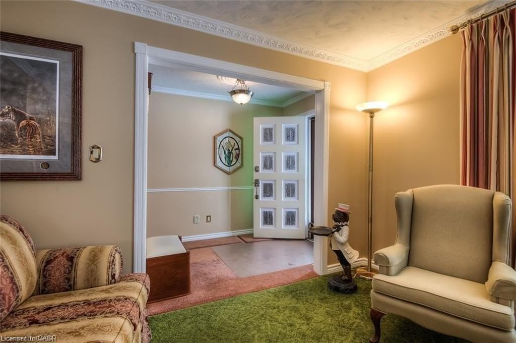 416 Warrington Dr - Photo 5 of 24