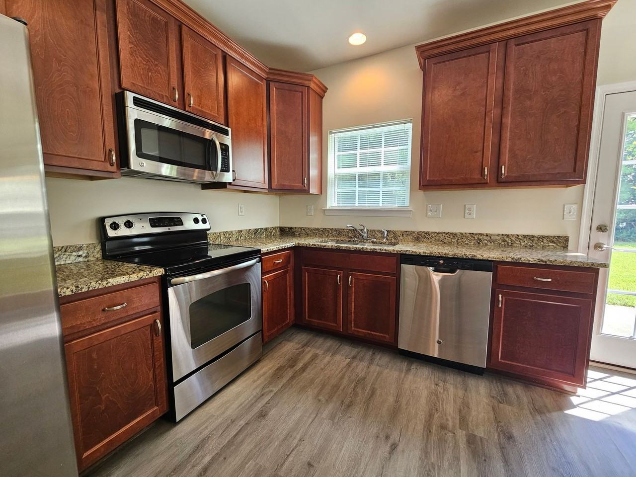 2036 Sweetwood Dr - Photo 4 of 31