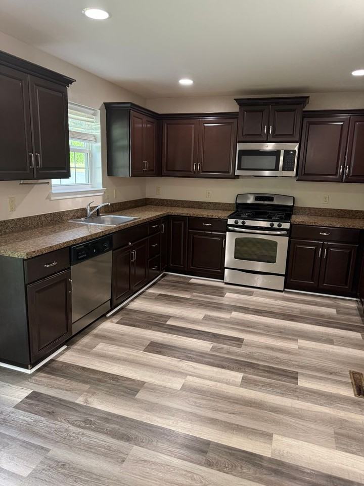 119 Highlands Cir - Photo 2 of 25