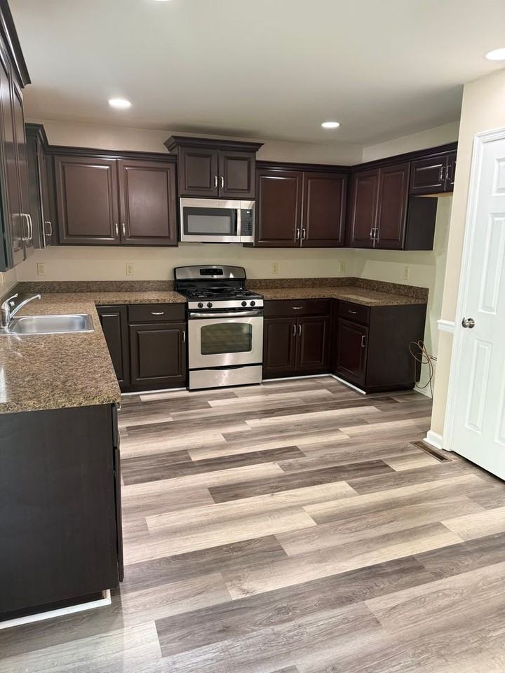 119 Highlands Cir - Photo 3 of 25