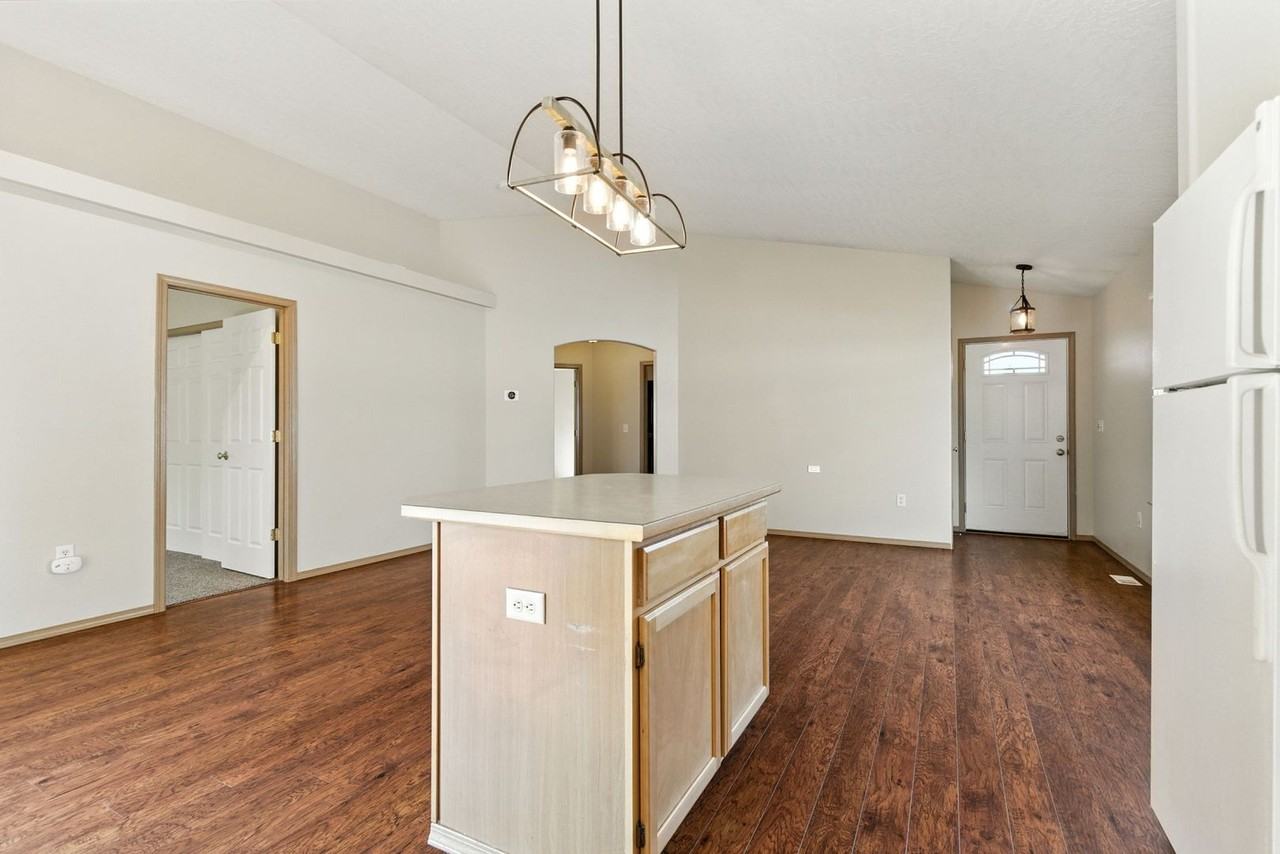 4618 E 14th Ave - Photo 7 of 26