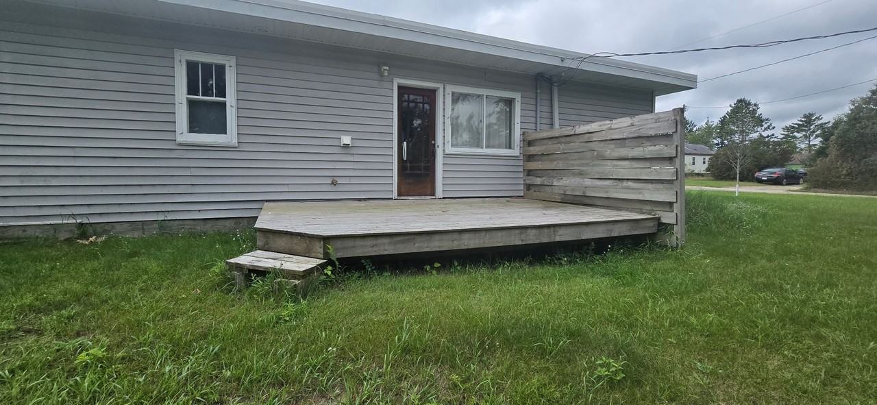 316 Wilson Ave Se - Photo 3 of 11