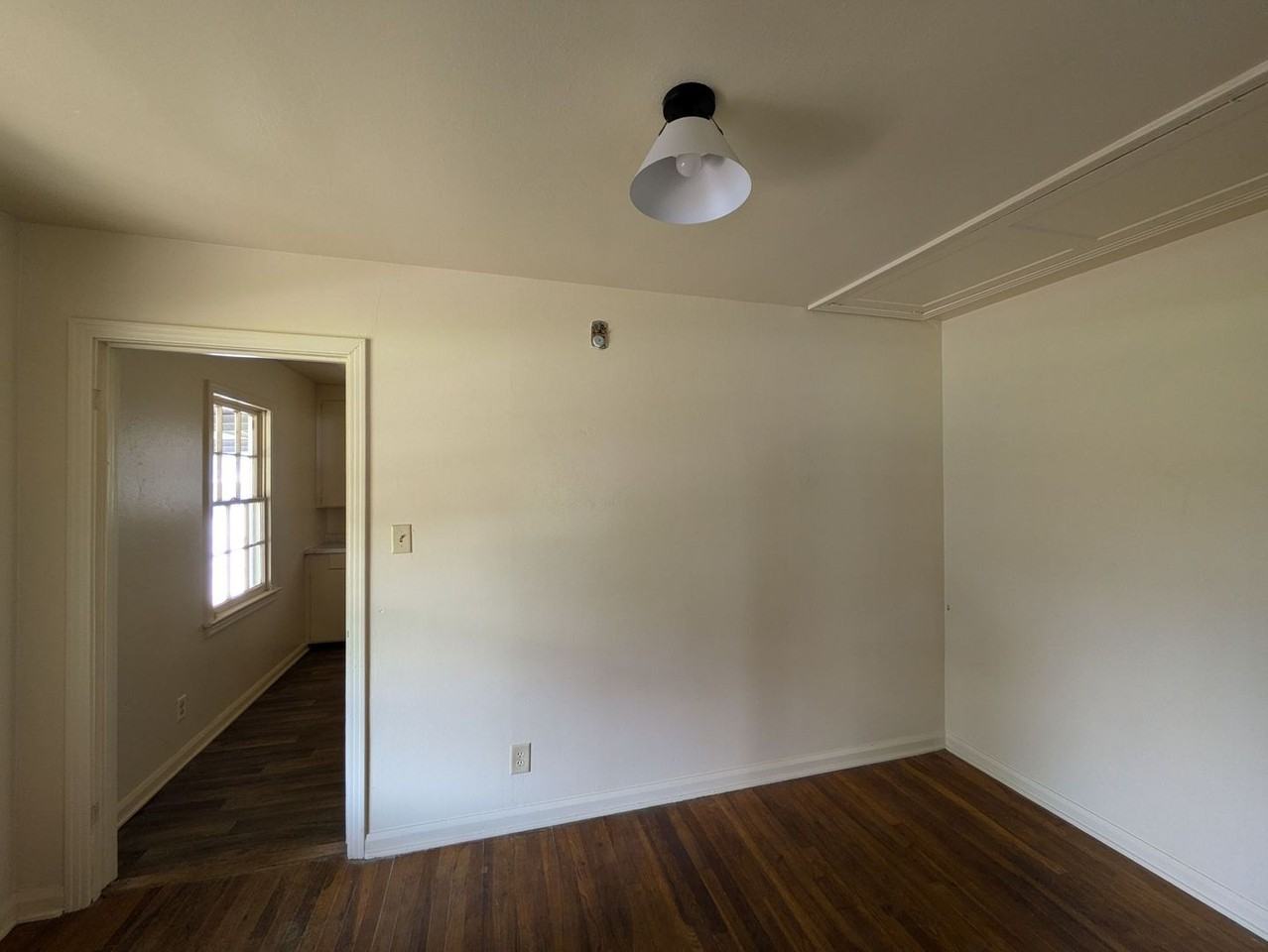 305 Alabama Avenue - Photo 6 of 10