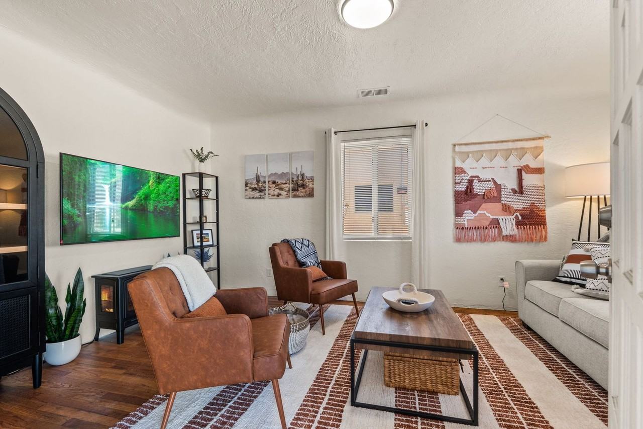 2210 Broadway Blvd Ne - Photo 5 of 21