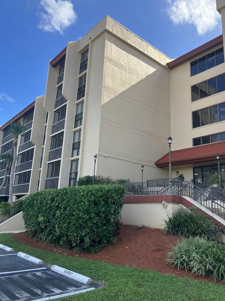 21405 Olean Boulevard, Unit 509 - Photo 2 of 9