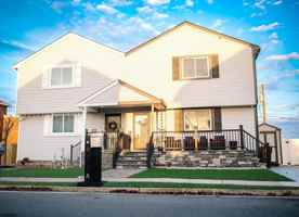 featured image of 611A N Victoria Ave