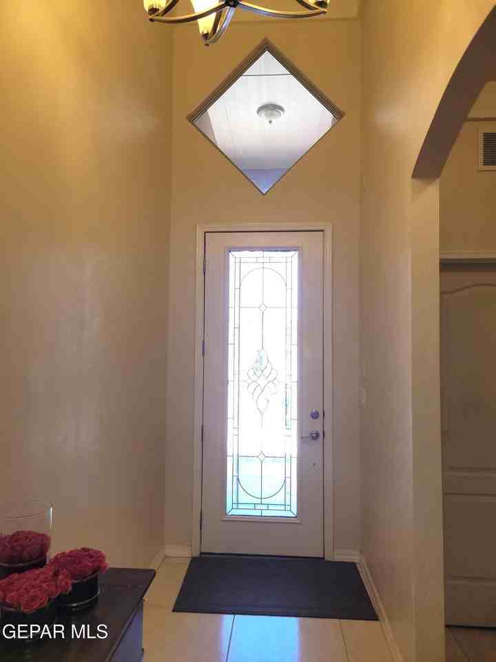 14236 Peyton Edwards Ave - Photo 4 of 31