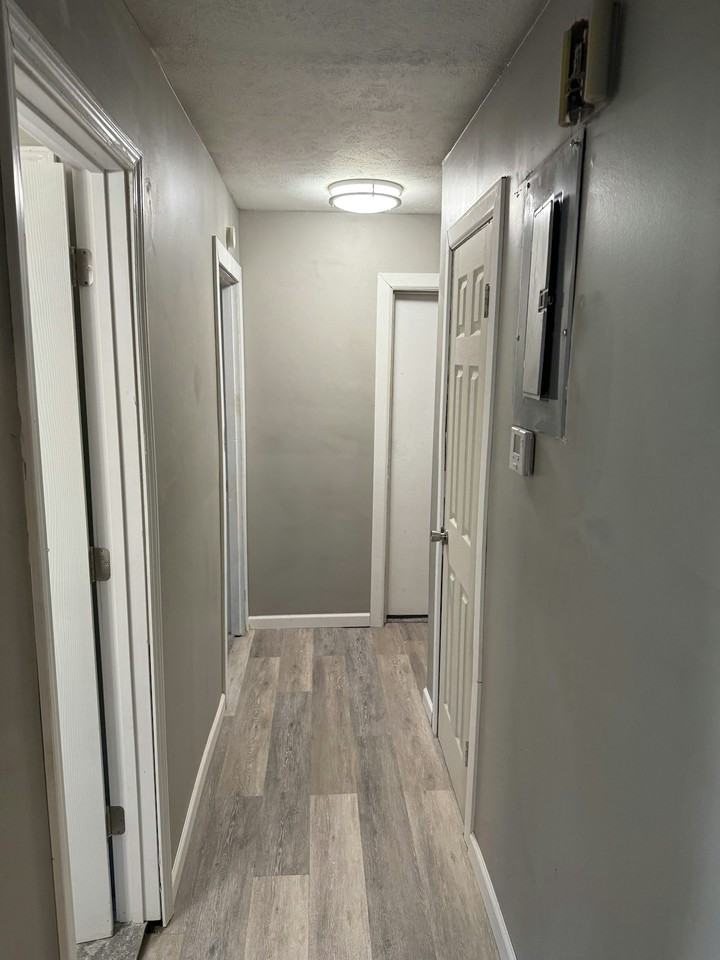 1063 Capri Cir, Unit 1 - Photo 3 of 19