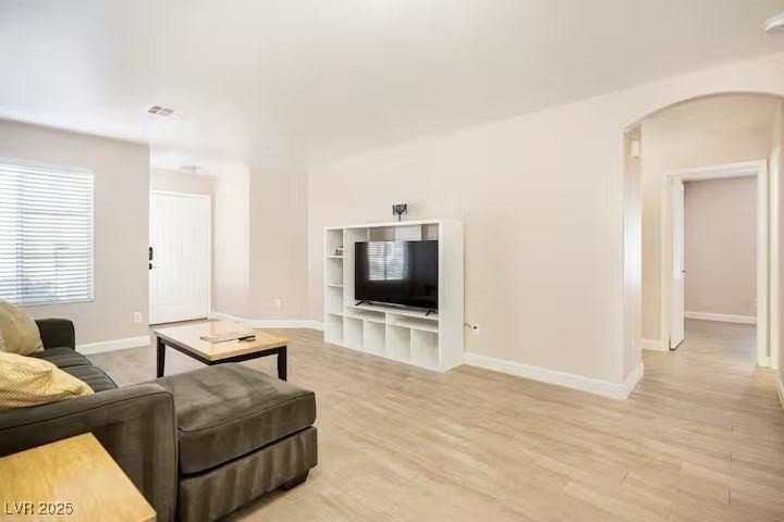 4995 Nardini Ave - Photo 4 of 41