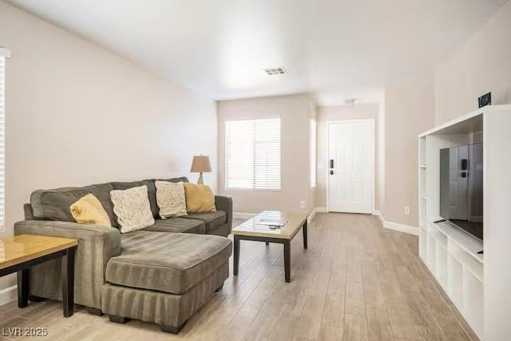 4995 Nardini Ave - Photo 5 of 41