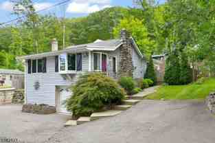 89 Lyons Rd - Photo 1 of 1