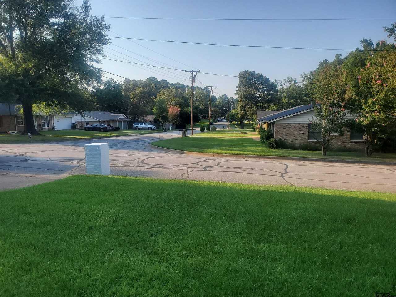 2917 Amy Ln - Photo 5 of 36