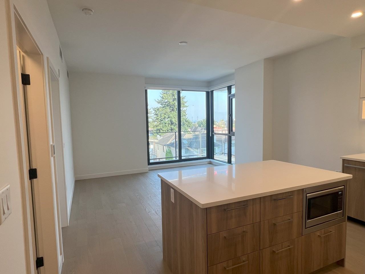 8398 Oak Street #303 - Photo 6 of 11