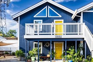 featured image of 15692 Armstrong St