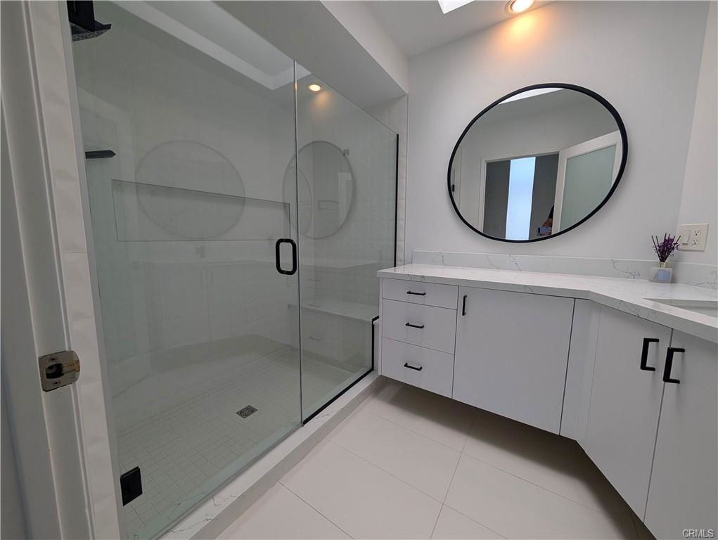 253 Vista Del Parque - Photo 2 of 8