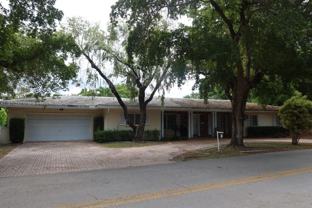 189 Edgewater Dr - Photo 1 of 1