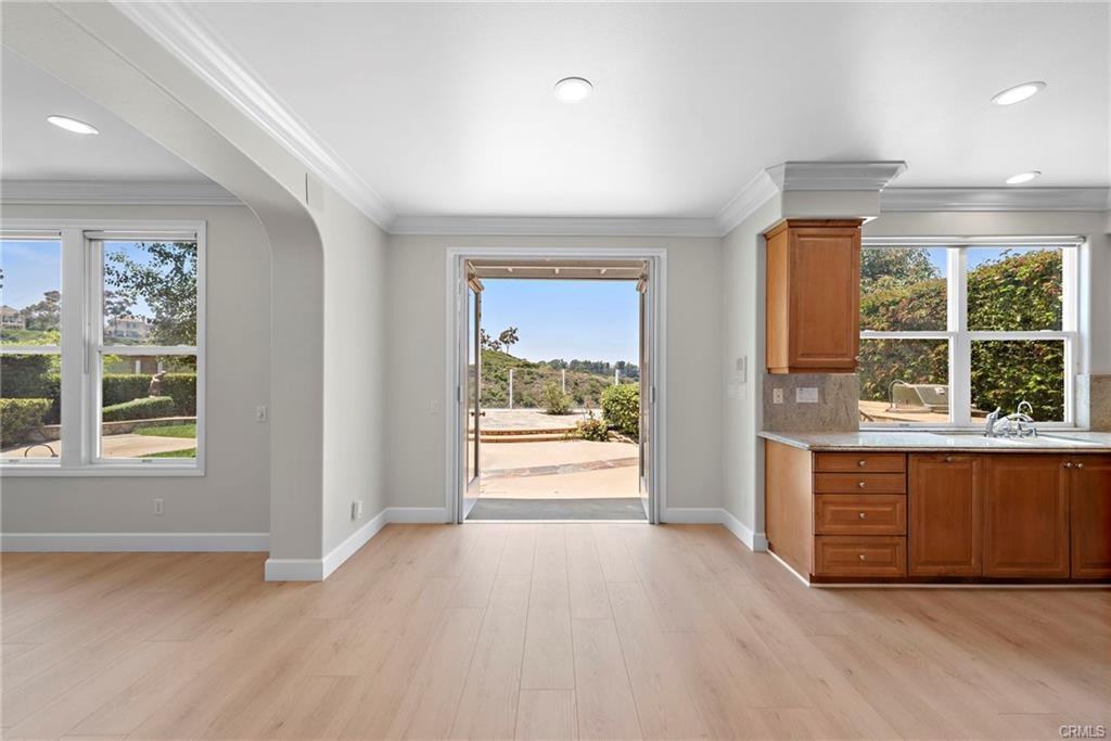 36 Vernon - Photo 3 of 8