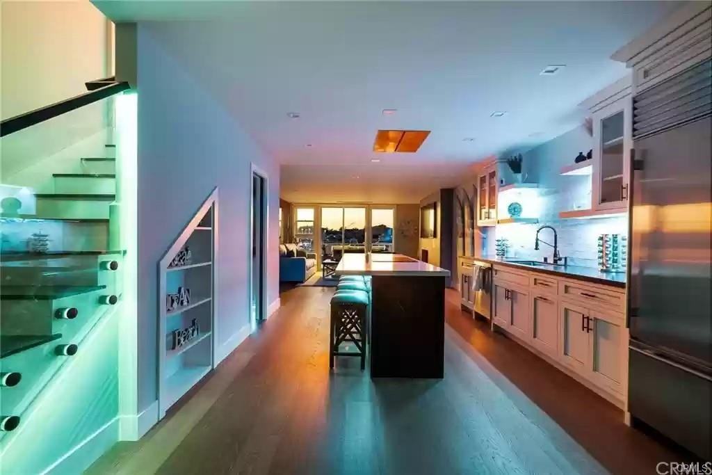 16443 Harbour Ln #11 - Photo 3 of 8