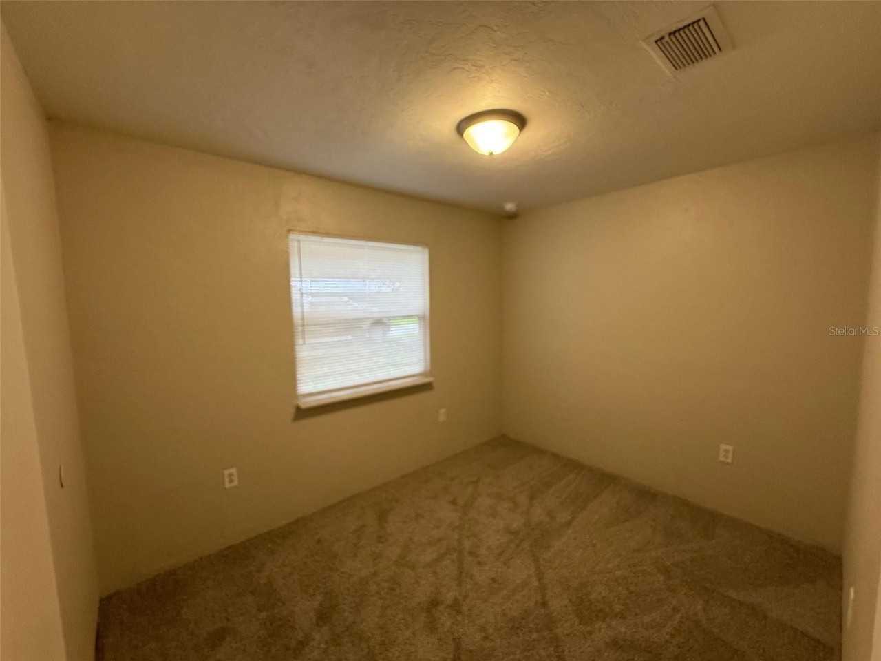 2036 Northwest 31st Place - Photo 7 of 10