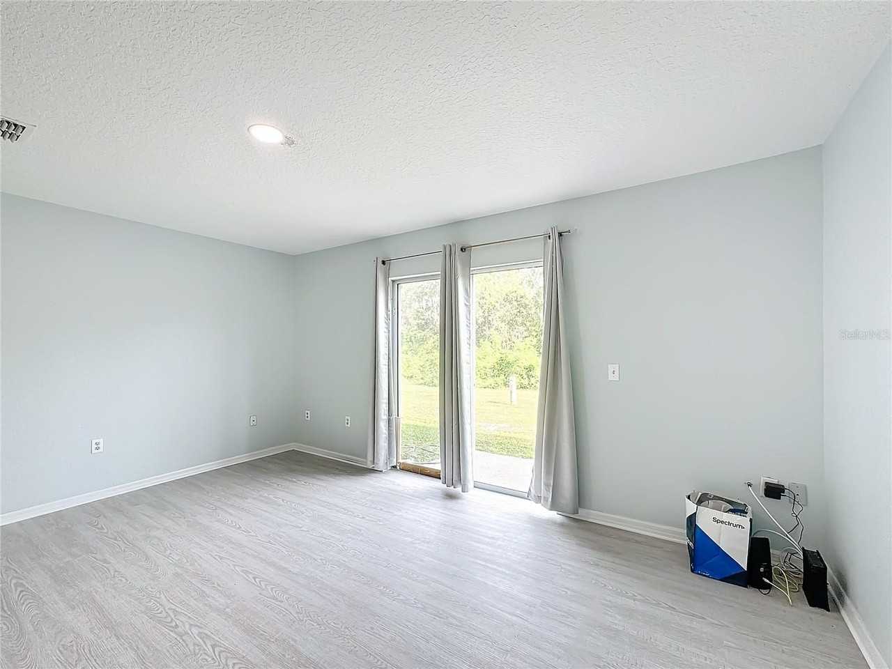 249 Royal Palm Drive - Photo 6 of 45