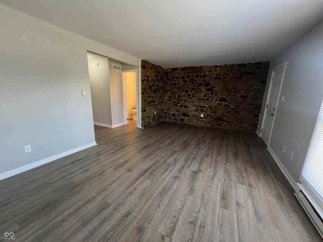 3357 Ashley Ln - Photo 4 of 21