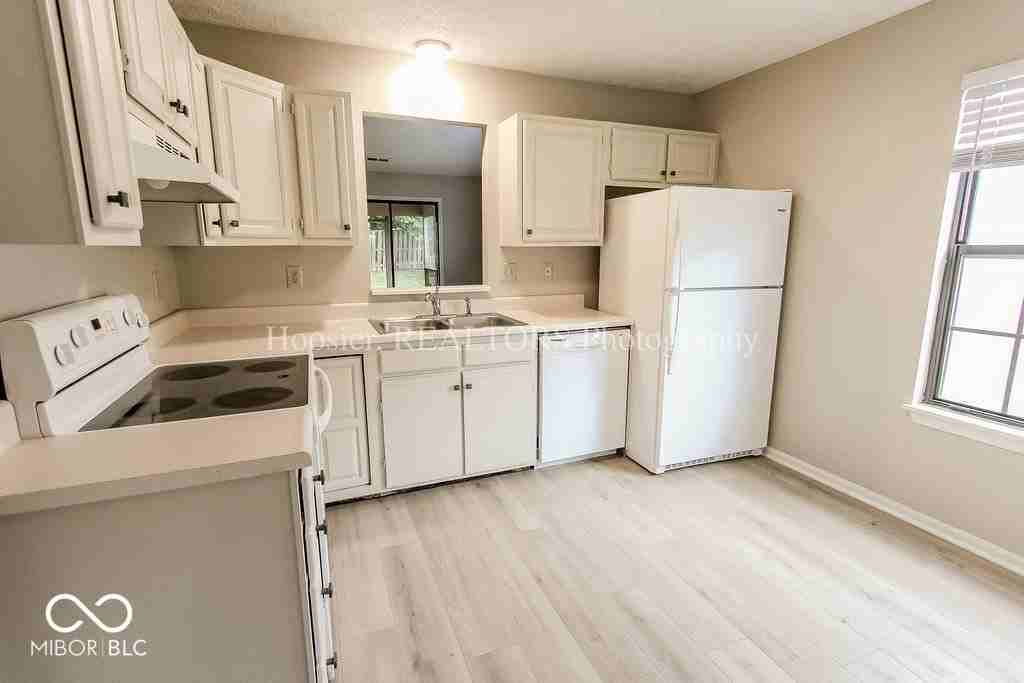 14610 Village Park East Dr - Photo 7 of 18