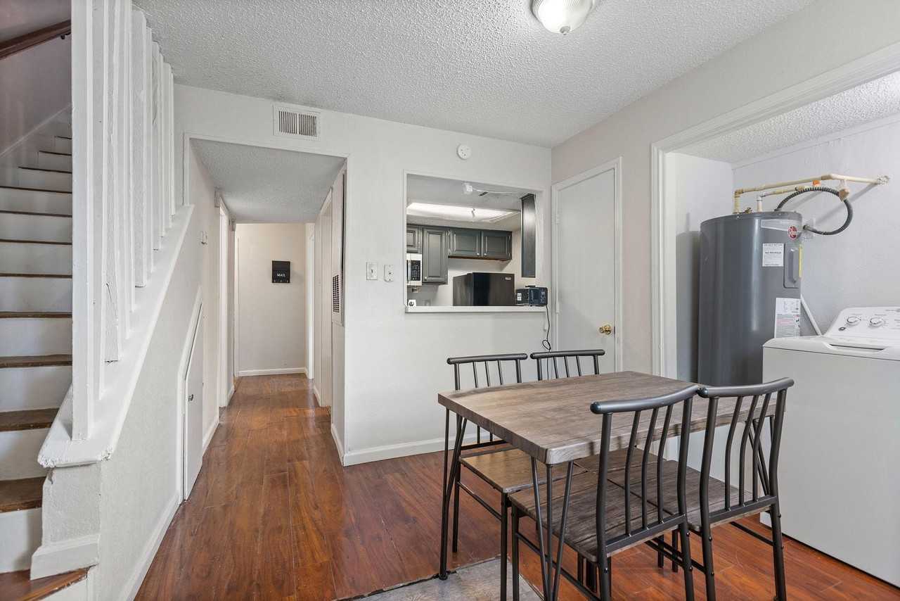 Rothington Rd - Photo 4 of 8