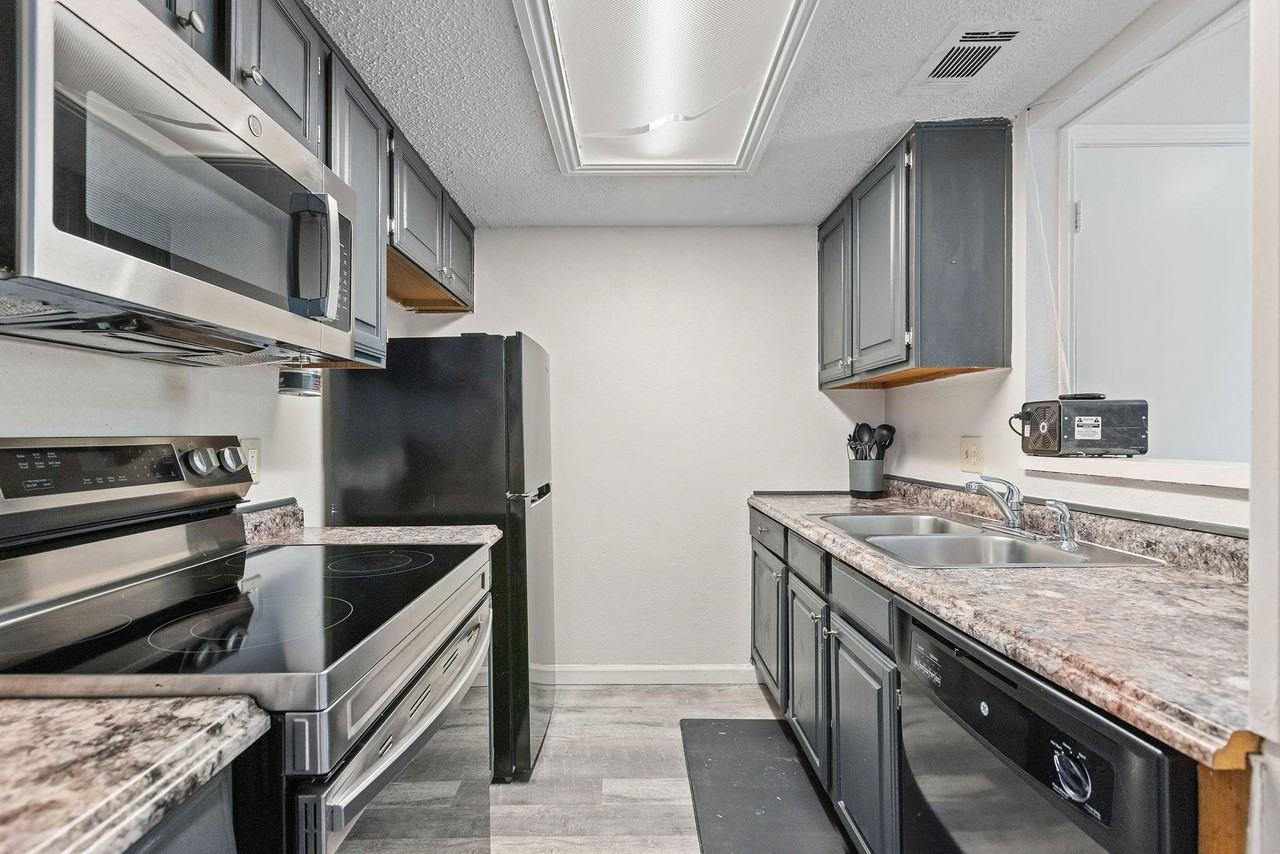 Rothington Rd - Photo 7 of 8