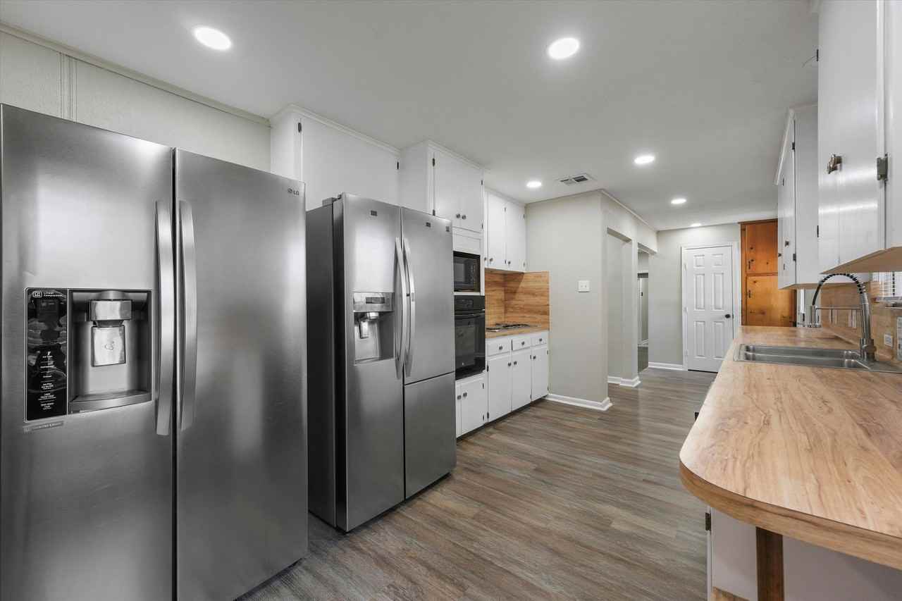 Lakeland Dr - Photo 5 of 15