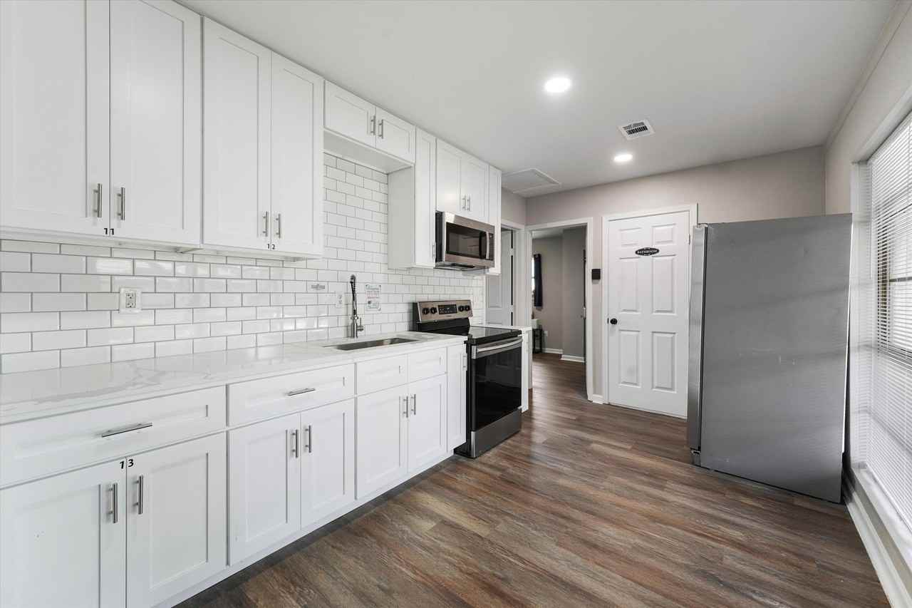 Lakeland Dr - Photo 7 of 15