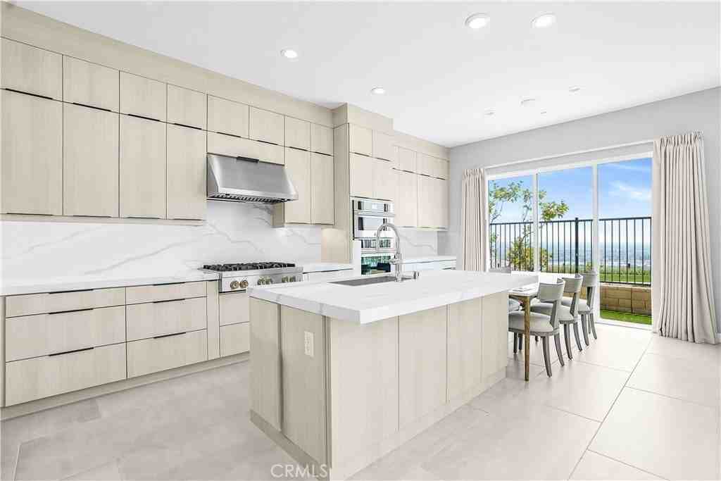 745 Alder Way - Photo 3 of 48