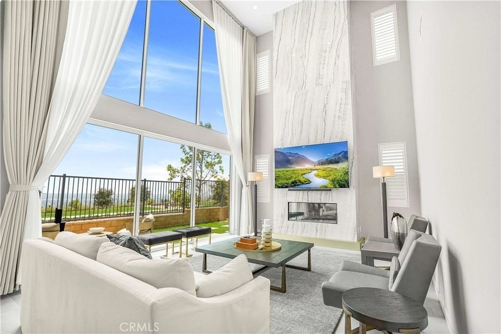 745 Alder Way - Photo 4 of 48