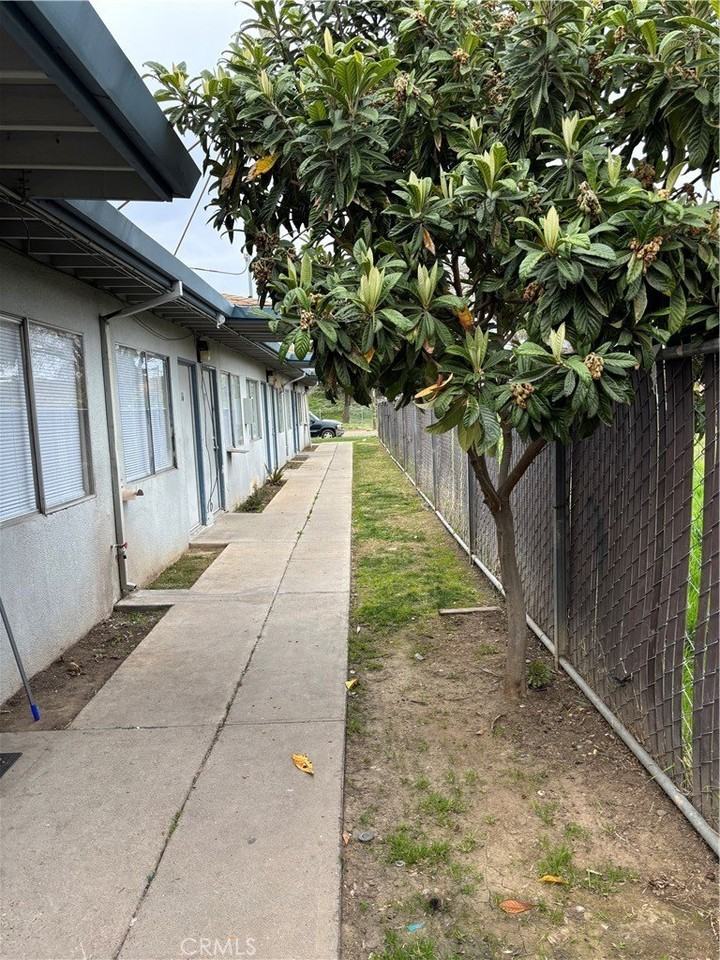 1226 Canal St - Photo 3 of 7