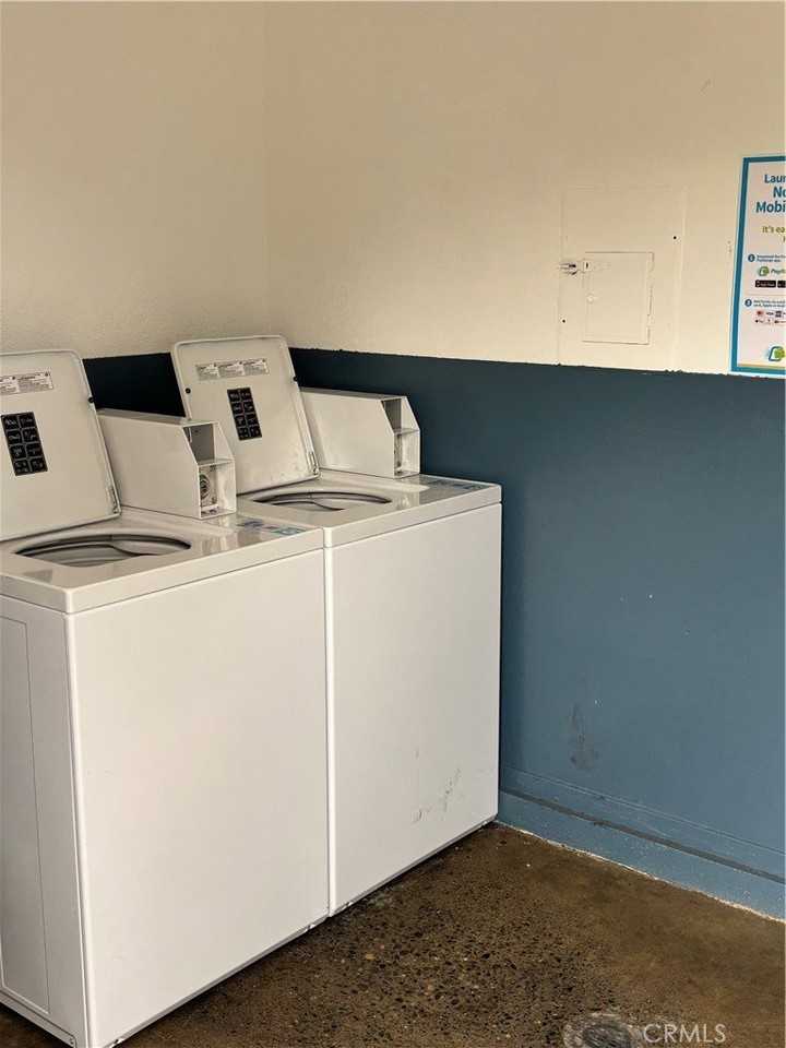 1226 Canal St - Photo 4 of 7