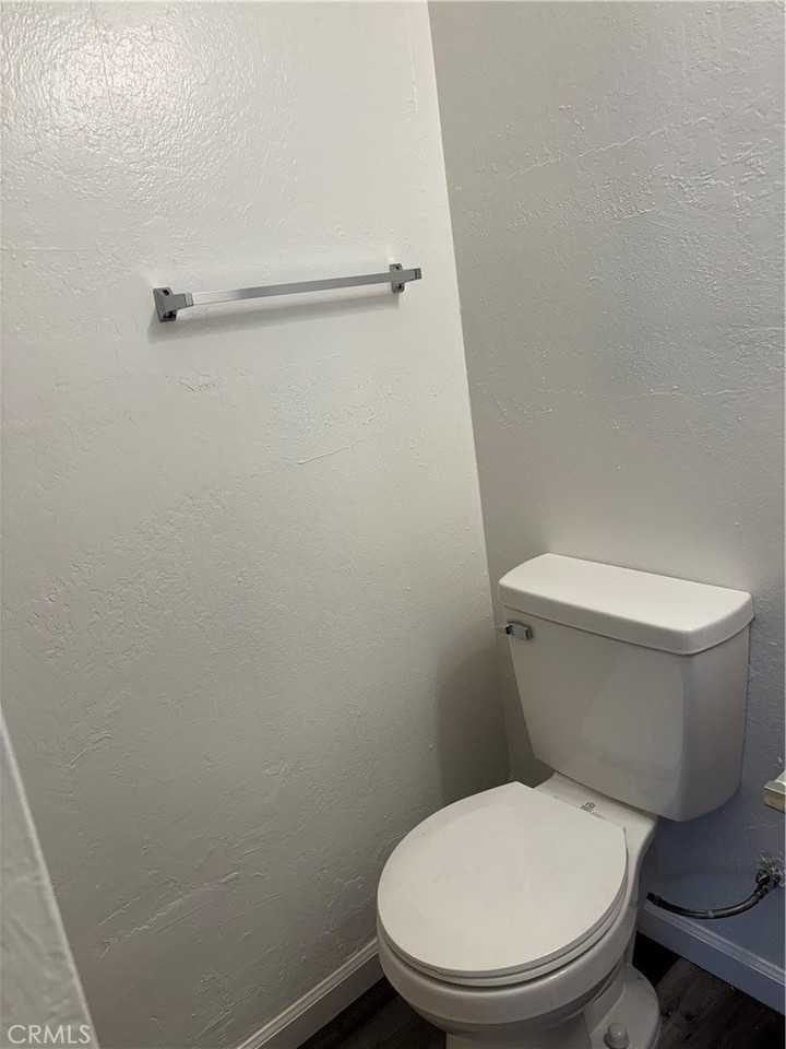 1226 Canal St - Photo 6 of 7