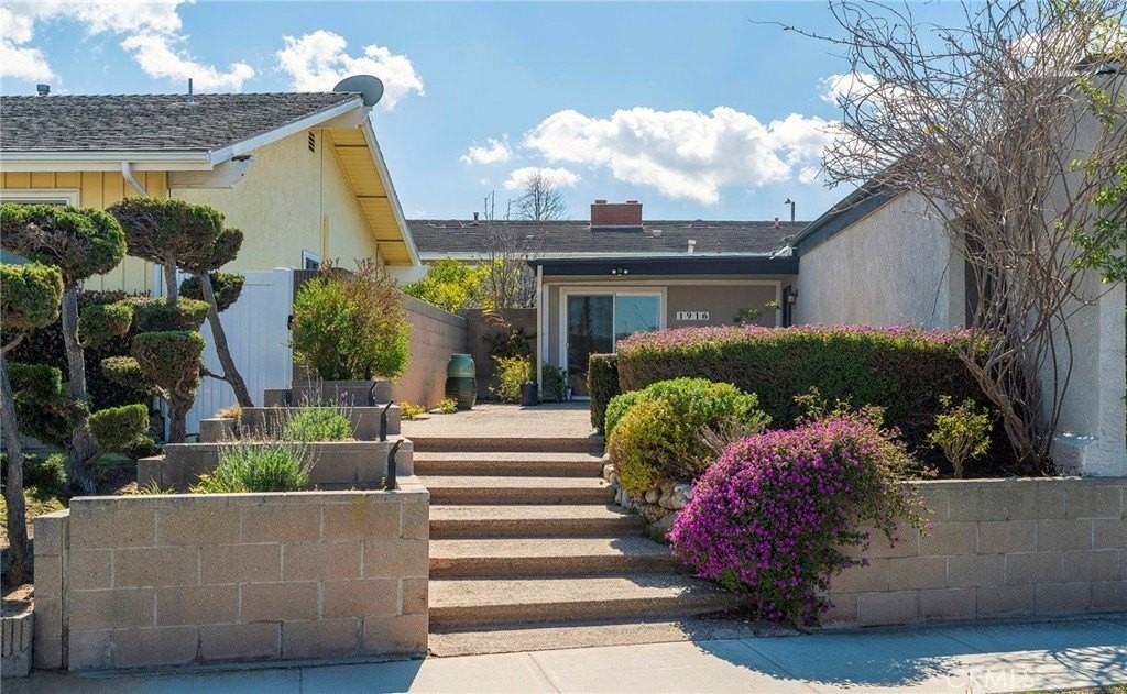 1916 W 231st St - Photo 3 of 50