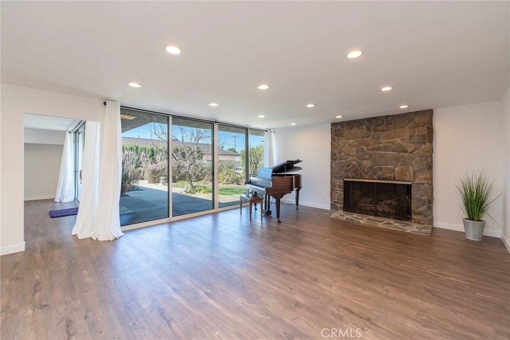 1916 W 231st St - Photo 6 of 50