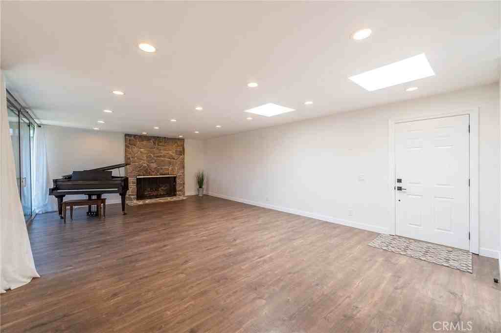 1916 W 231st St - Photo 7 of 50