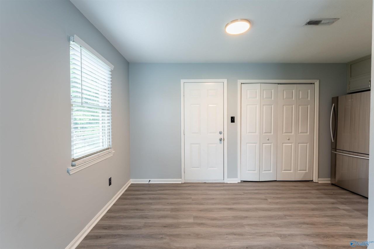 1912 Mangum Dr Nw - Photo 4 of 21