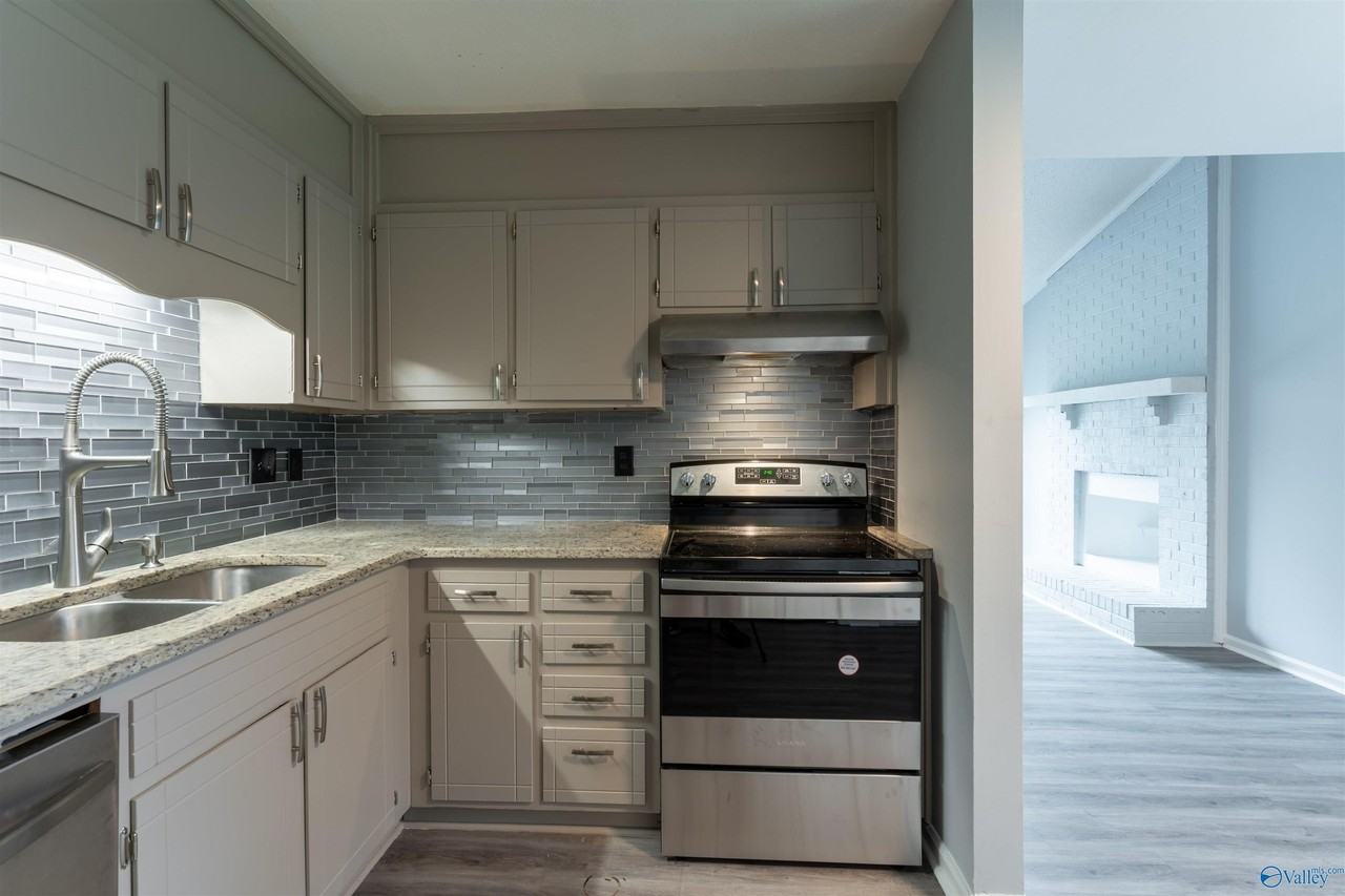 1912 Mangum Dr Nw - Photo 6 of 21