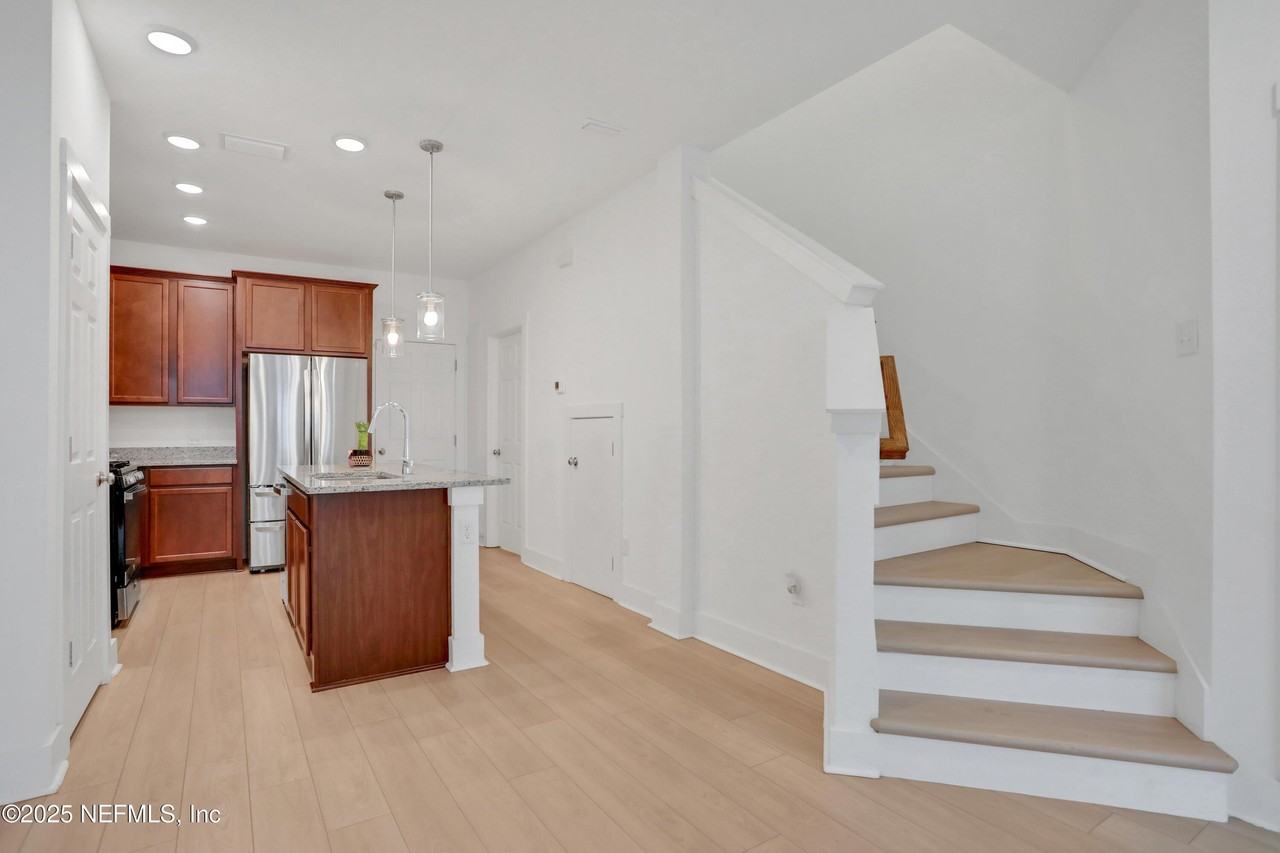 11103 Quasar Court - Photo 4 of 23