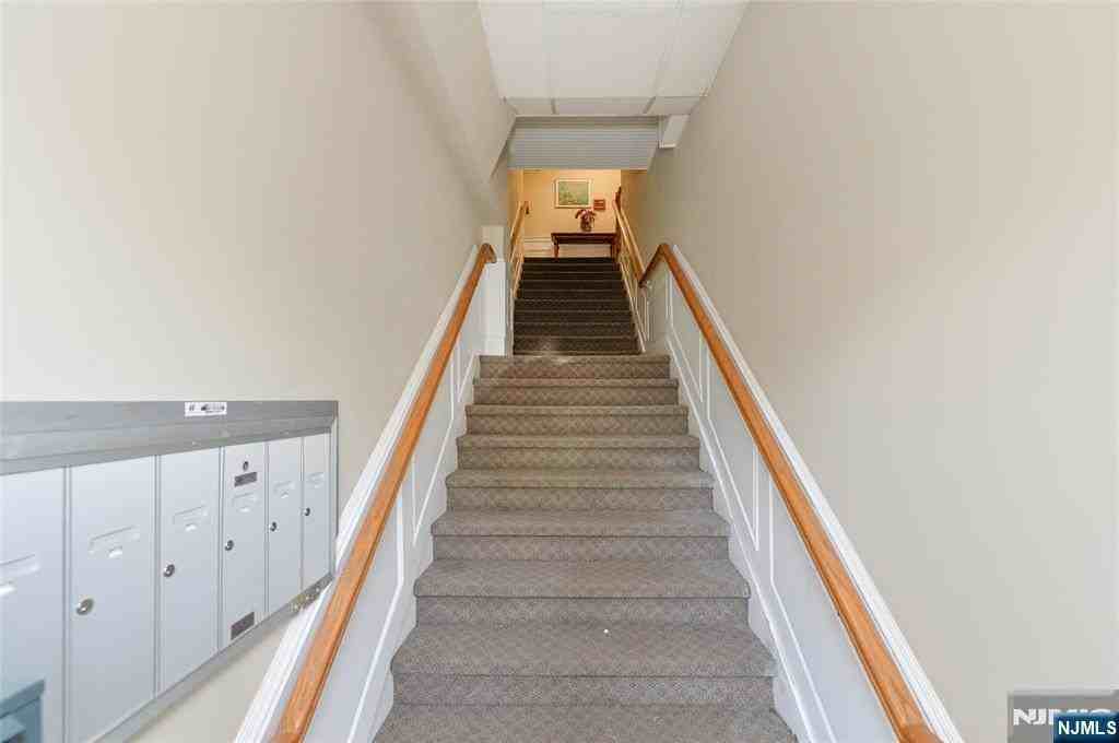 190 Rock 4 - Photo 2 of 14