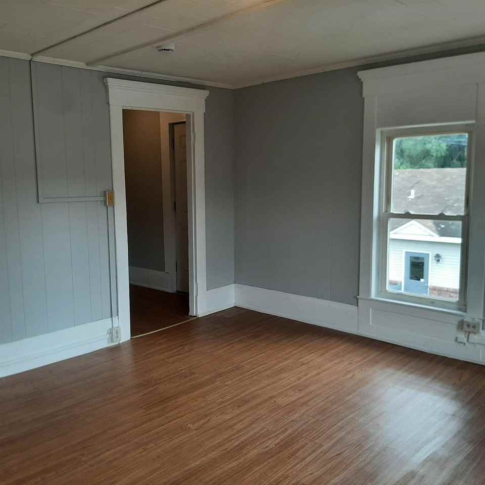 Daniel Webster Hwy #4 - Photo 5 of 21